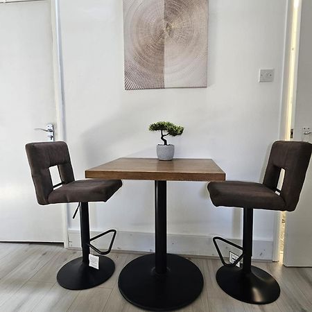 Trendy Apartment In Old Street London Eksteriør billede